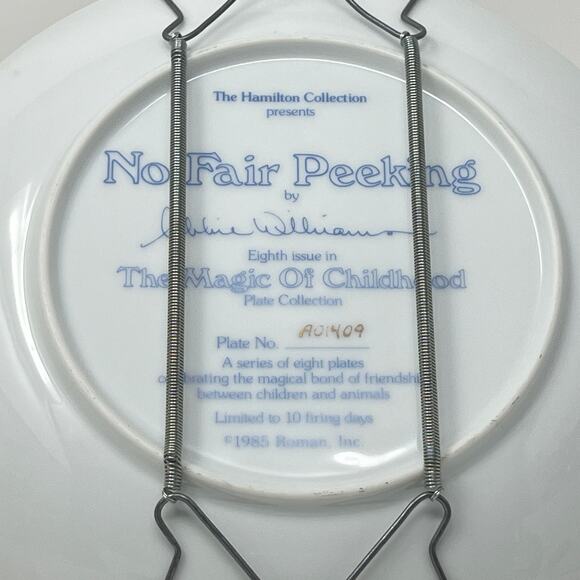 Hamilton Collectible Plate NO FAIR PEEKING The Magic of Childhood 1985 Series #8 - Picture 3 of 3